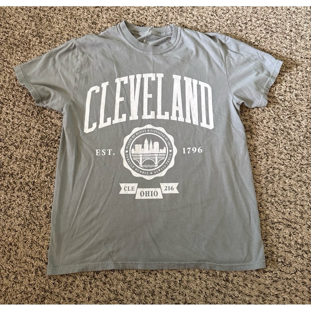 Cleveland Clothing Co "Cleveland Ohio EST 1796" Gray Graphic T-Shirt Size Medium